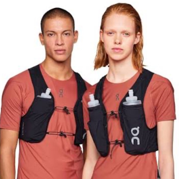 On Running Ultra Vest 5L – Black – Size M – New - Picture 1 of 6